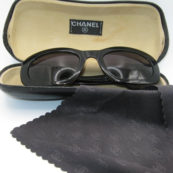 Rare Authentic Chanel 5009 Black Sunglasses w/quilted arms